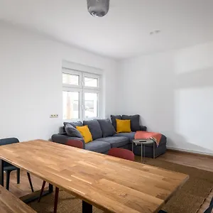 Apartment Ruhig Hell Wohnen Im Gruenen In Koepenick Fuesslaeufig Zum Wasser 25min Bis Flughafen